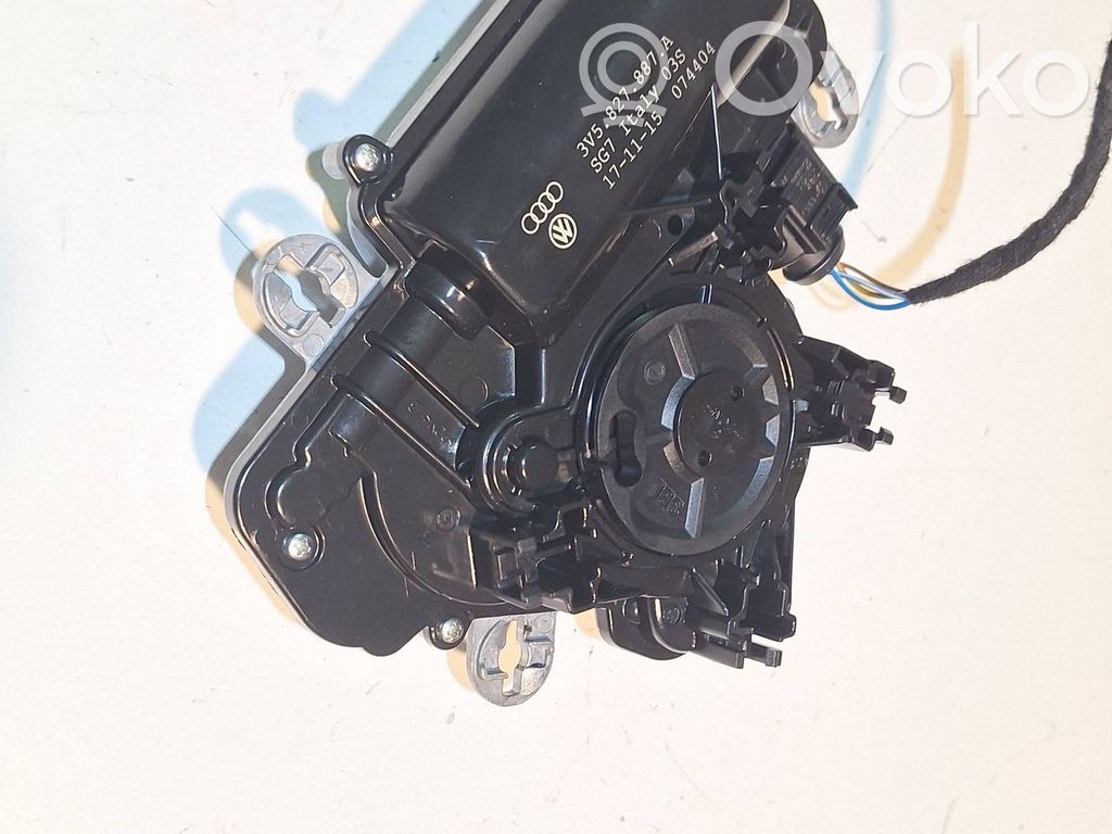 Skoda Superb B8 (3V) Aizmugurējā pārsega pievilcējs 