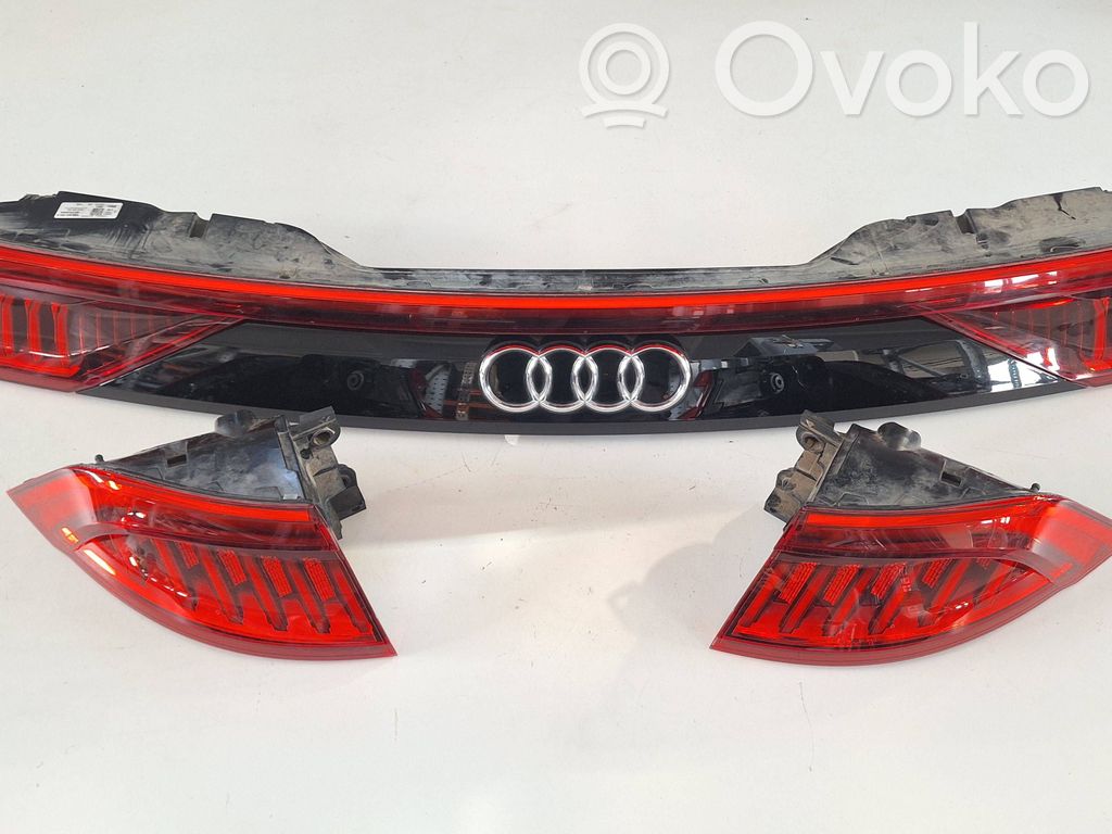 Audi Q8 Takaluukun takavalot 