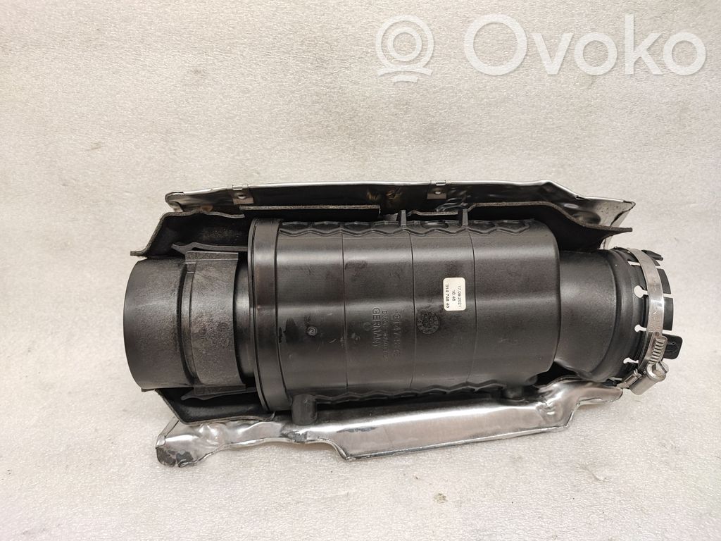 Volvo XC90 Intake resonator 