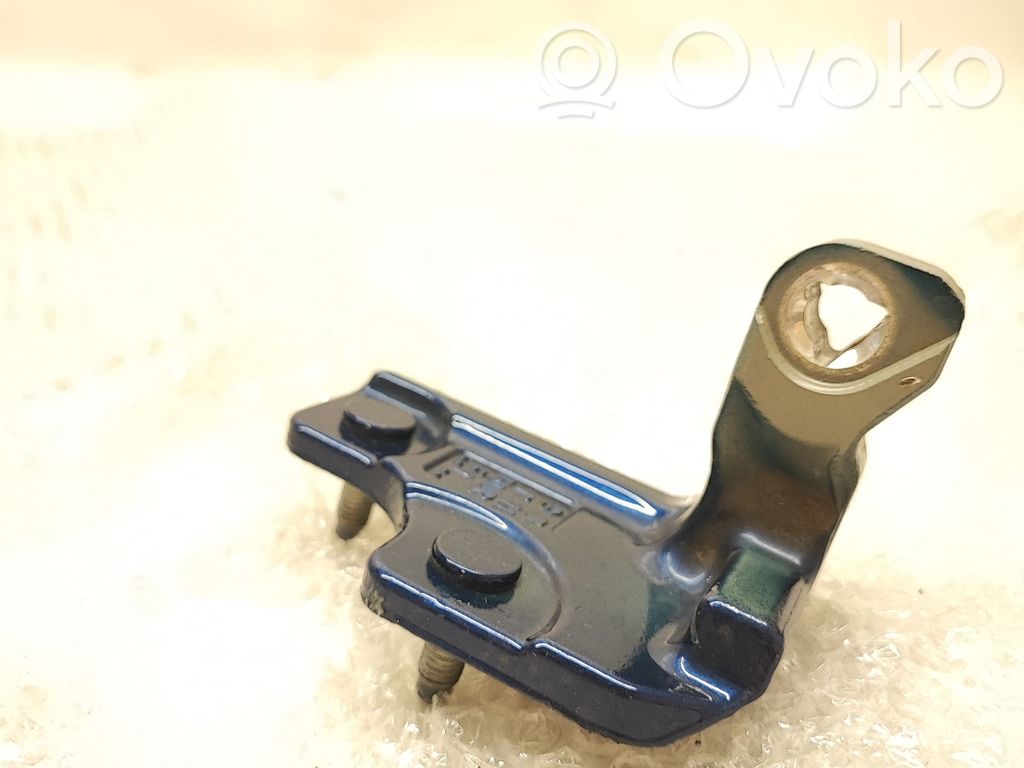 Mercedes-Benz C AMG W205 Front door upper hinge 