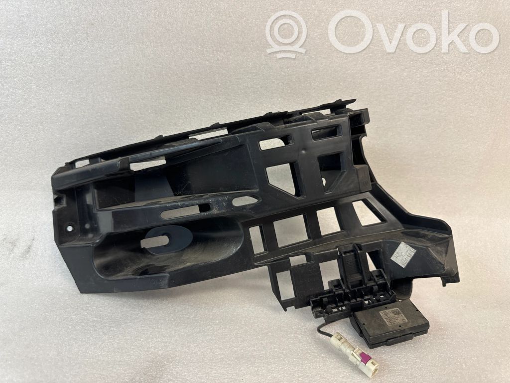 Porsche Macan (95B) Rear bumper mounting bracket 