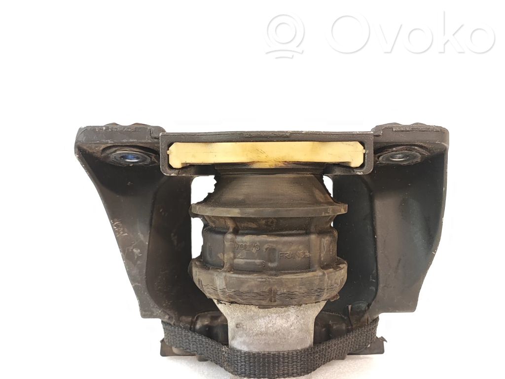 Volvo XC90 Engine mount bracket 