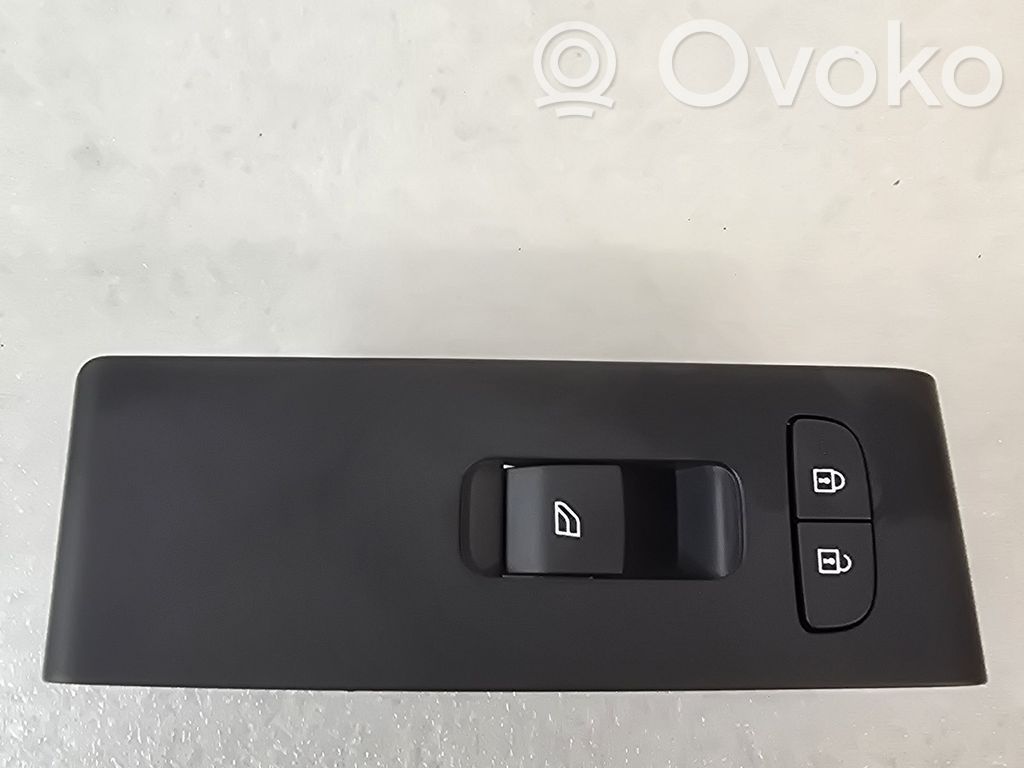 Volvo XC40 Electric window control switch 