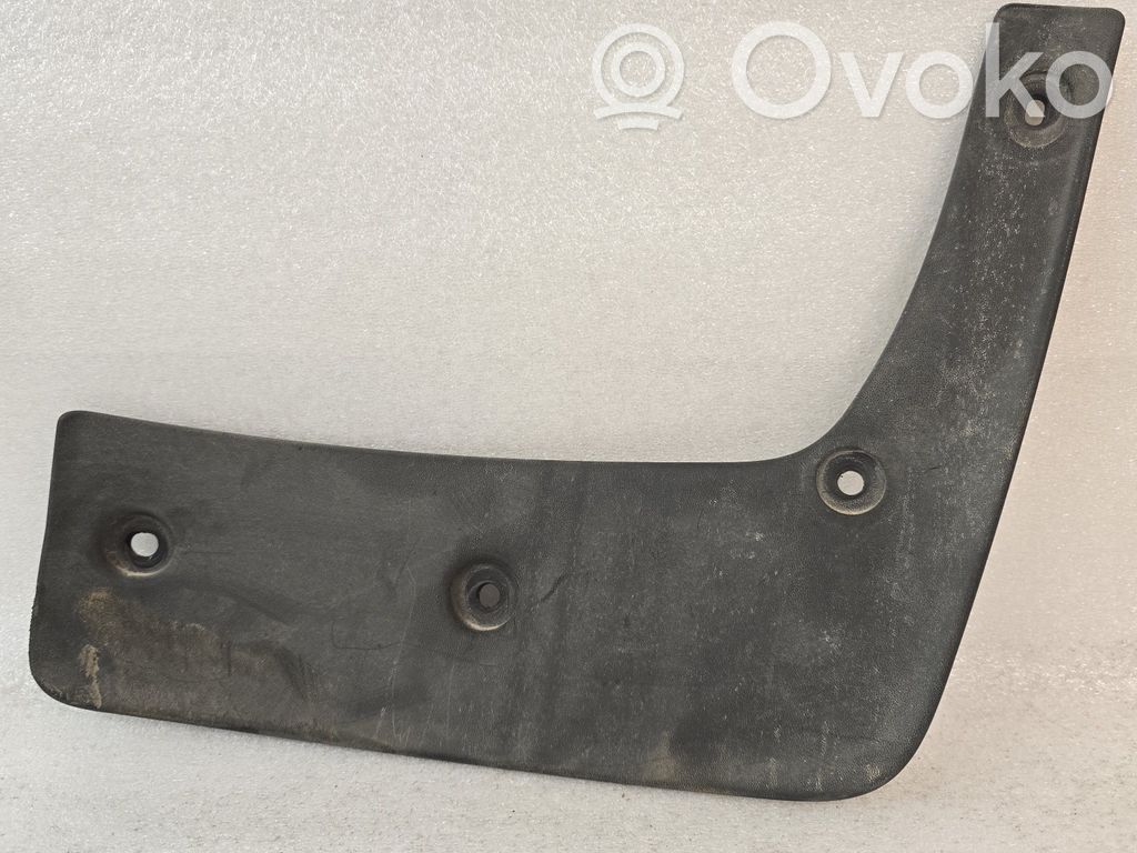 Volvo XC40 Eturoiskeläppä 