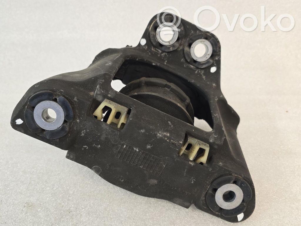 Engine mount bracket   32137496