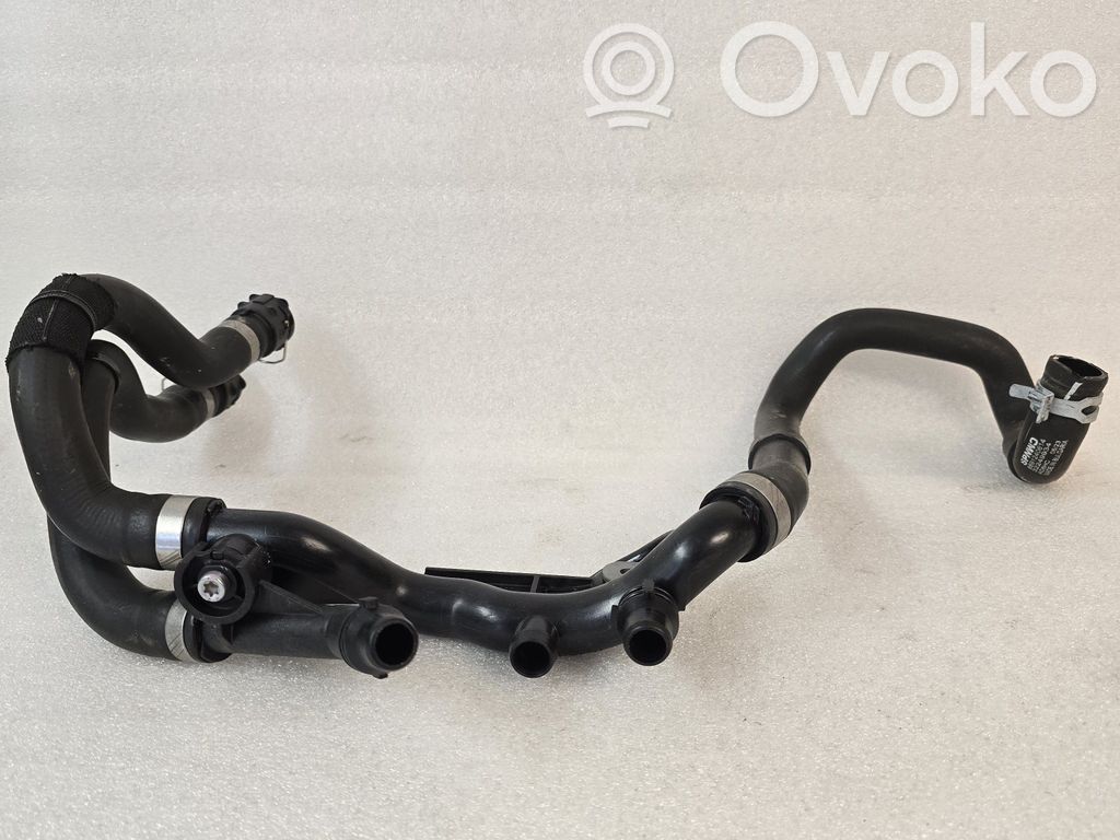 Volvo XC90 Engine coolant pipe/hose 