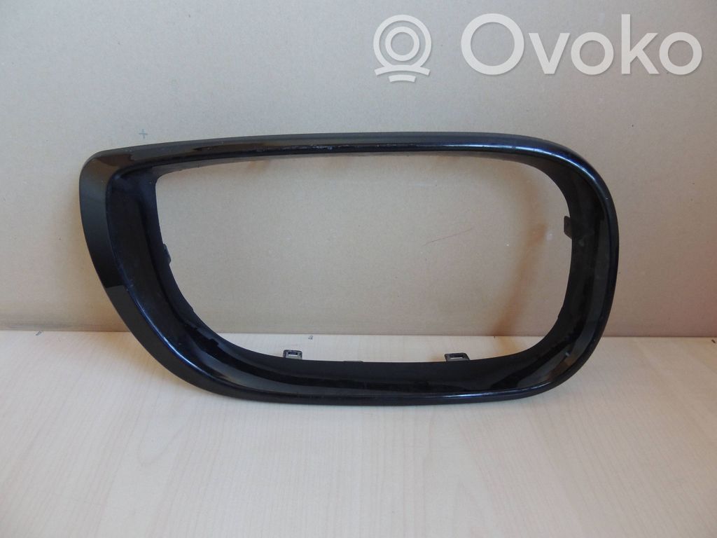 Front bumper upper radiator grill