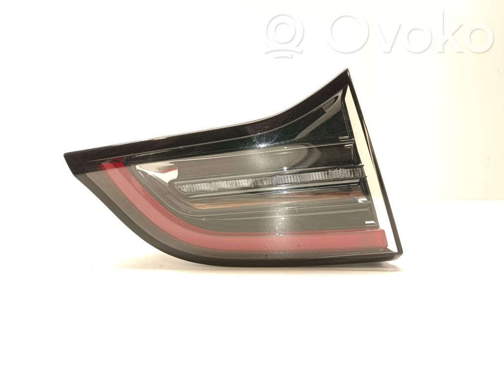 Tailgate rear/tail lights