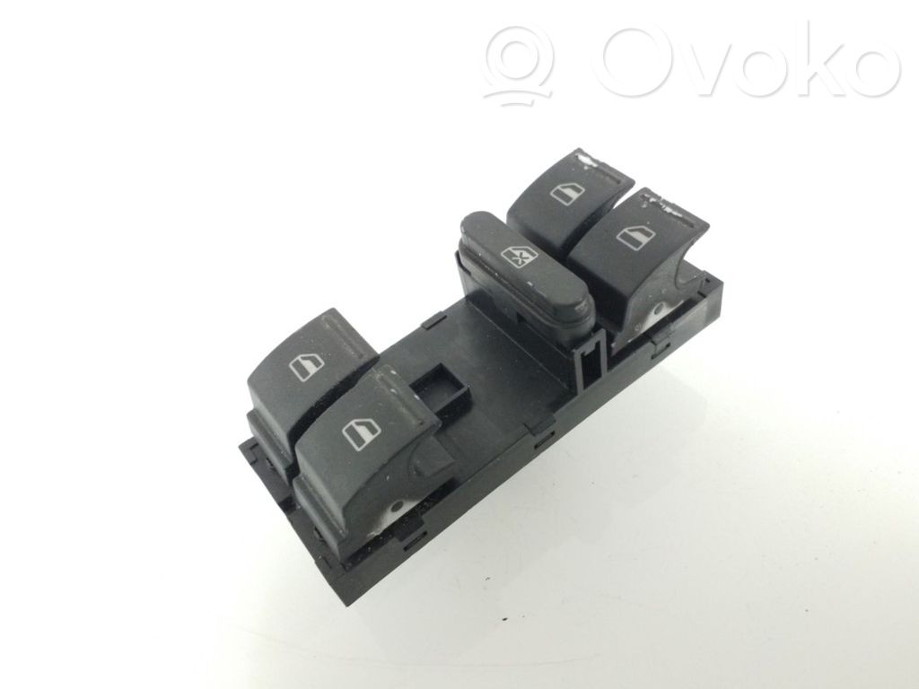 Volkswagen Golf V Electric window control switch 