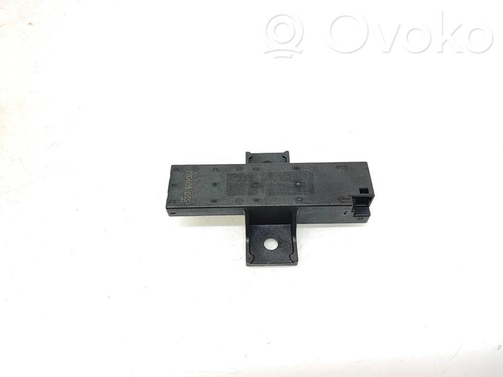 Volkswagen Touareg III Keyless system antenna 
