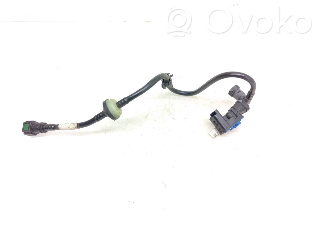 Opel Vivaro Vacuum line/pipe/hose 