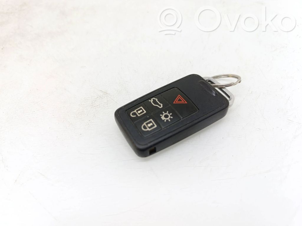 Volvo V40 Ignition key/card 