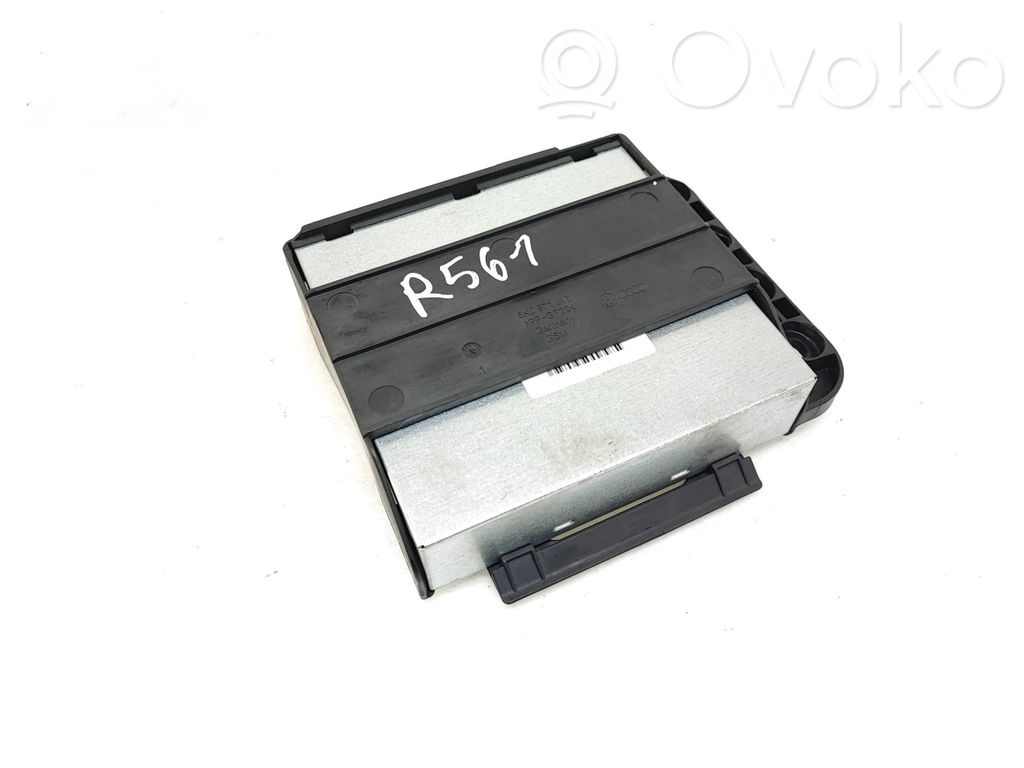 Volkswagen Golf VI Power management control unit 