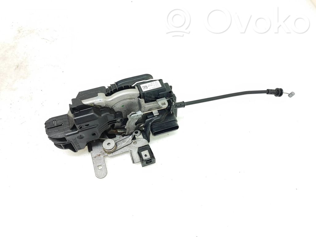Volvo V40 Rear door lock 