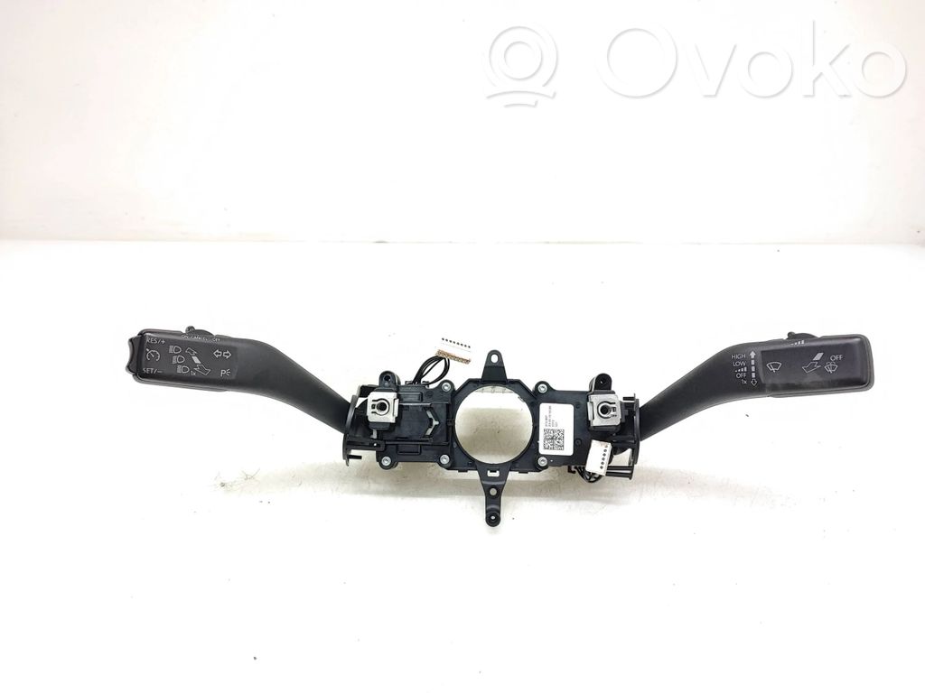 Skoda Octavia Mk2 (1Z) Wiper turn signal indicator stalk/switch 