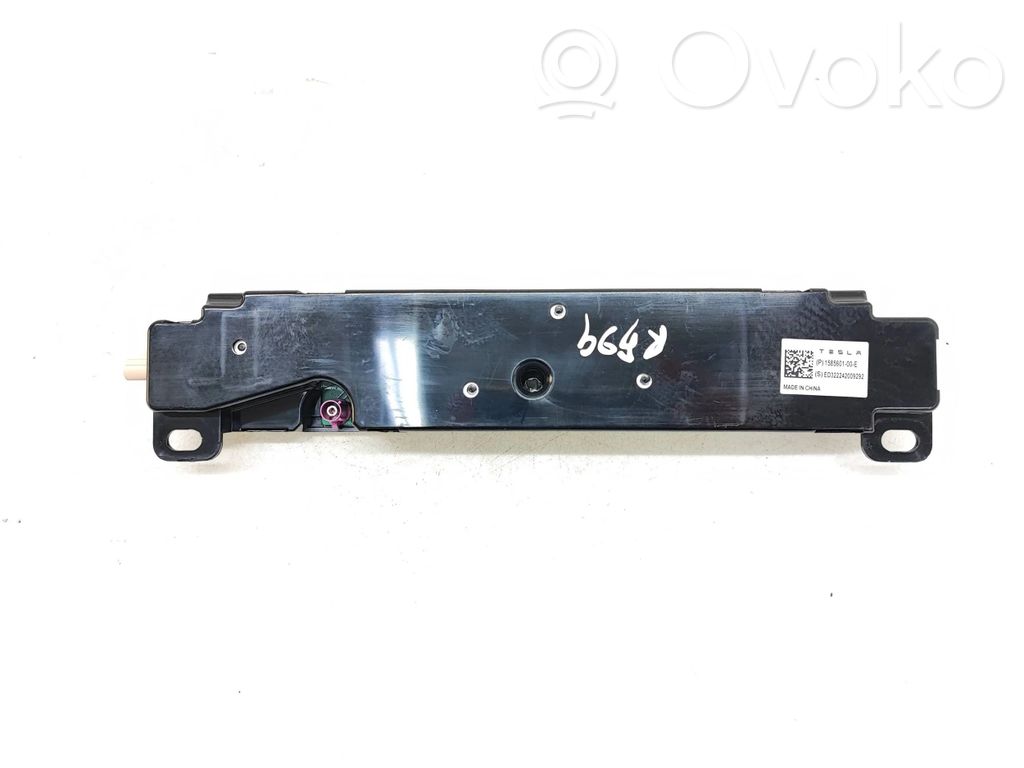 Tesla Model Y Antenos stiprintuvas 