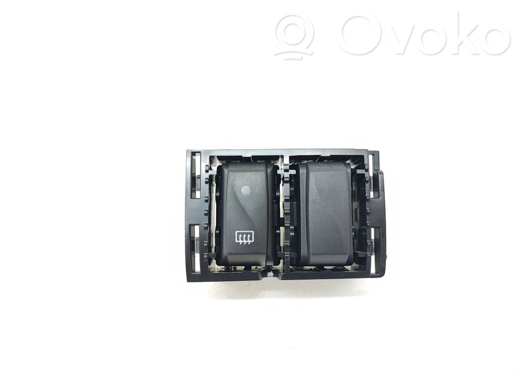 Renault Trafic III (X82) Windscreen/window heater switch 