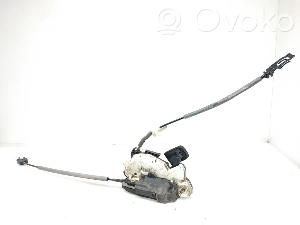 Volkswagen Golf VII Front door lock 