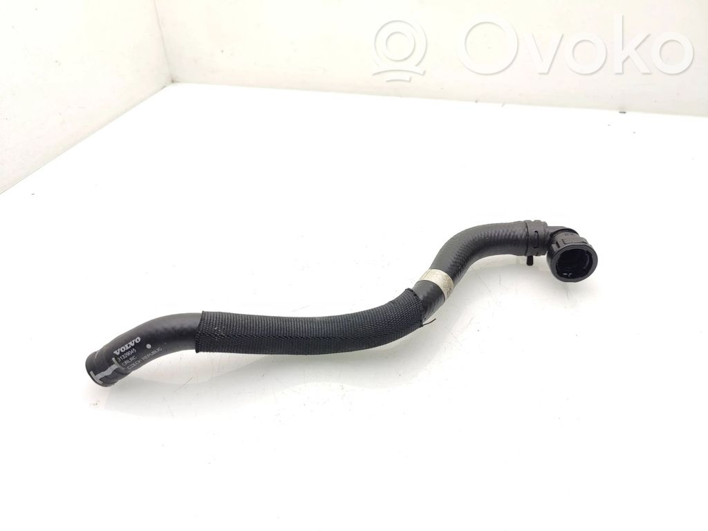 Volvo V60 Engine coolant pipe/hose 
