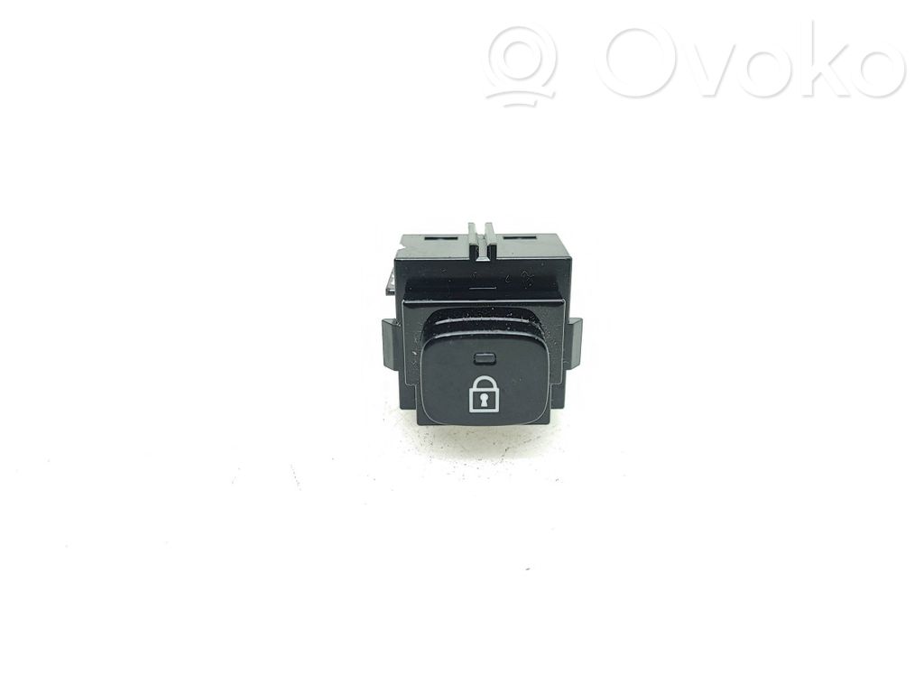 Central locking switch button   32279487,23W123,K0REA