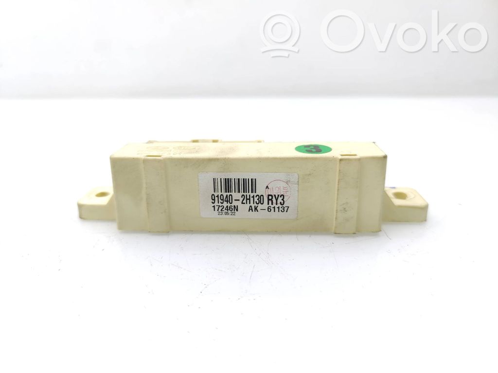 Hyundai i40 Door central lock control unit/module 