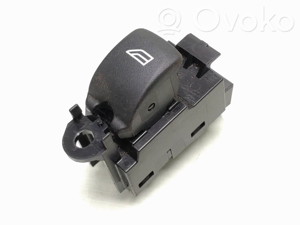 Volvo V70 Electric window control switch 