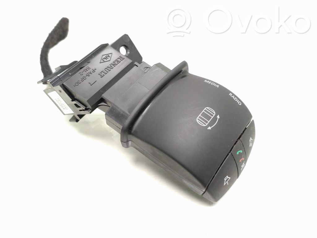 Renault Zoe Steering wheel buttons/switches 