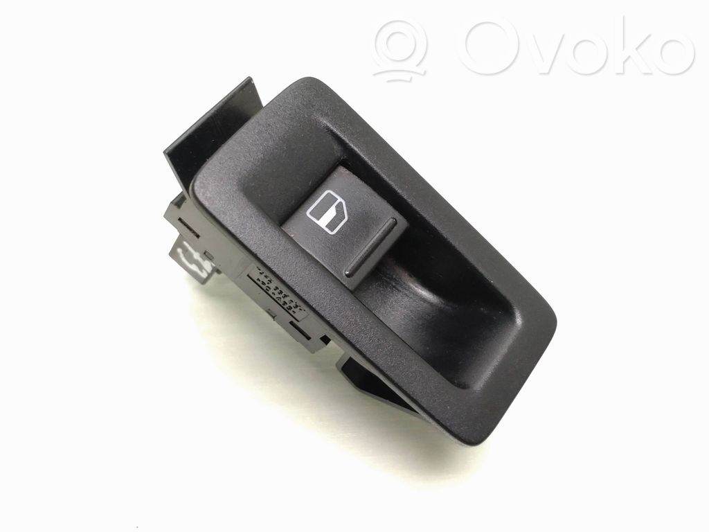 Volkswagen Touran I Electric window control switch 