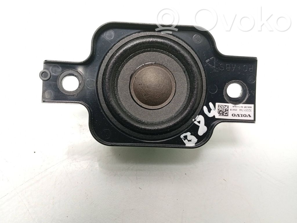 Polestar 2 Panel speaker 