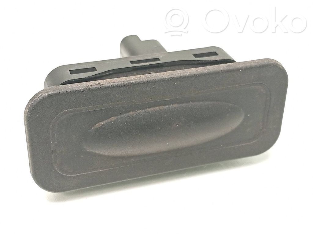 Renault Zoe Tailgate opening switch 