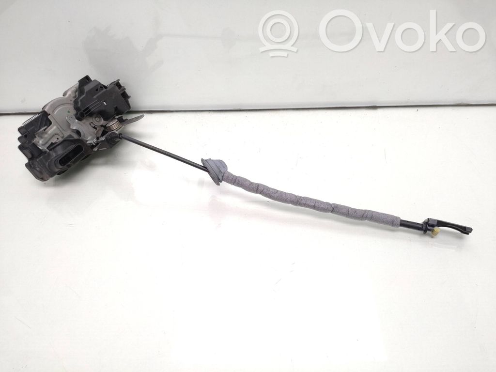 Volvo V40 Zamek drzwi tylnych 