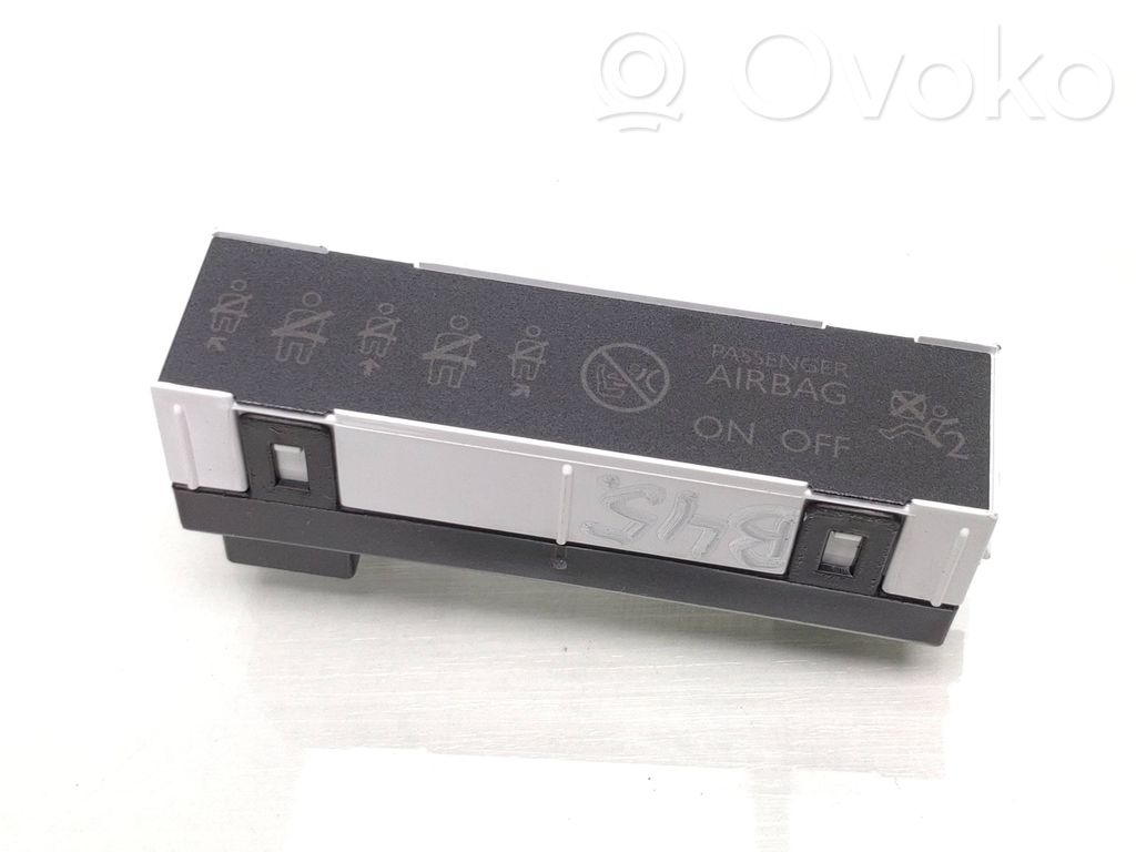 Peugeot 308 Passenger airbag on/off switch 