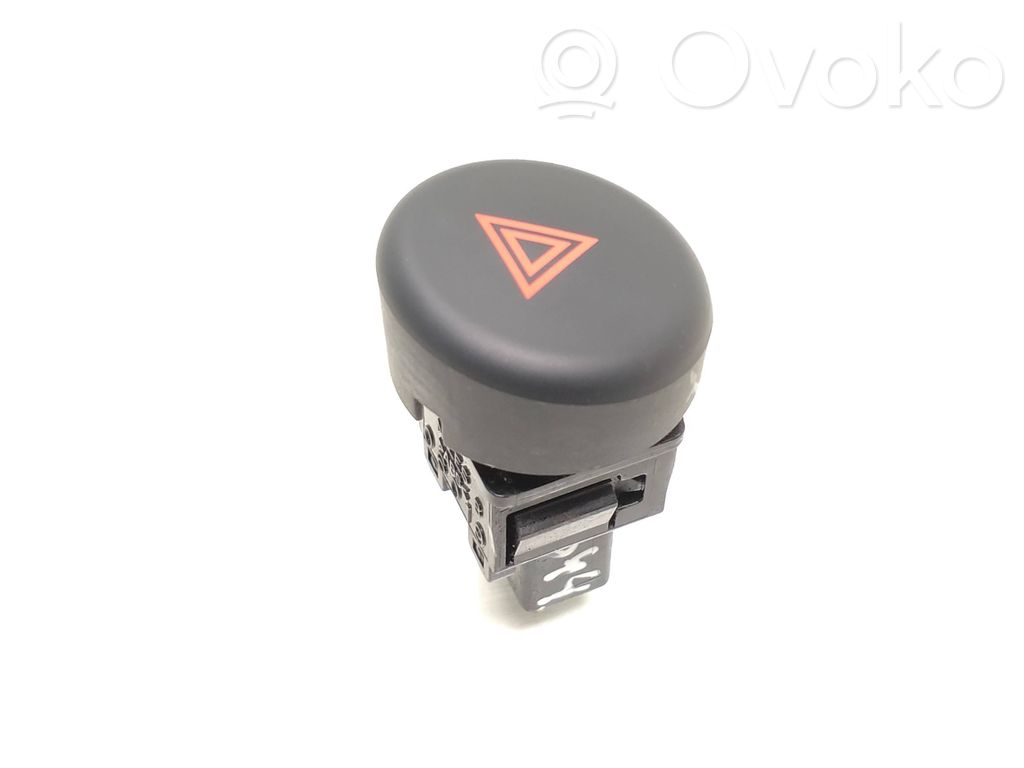 Nissan Juke I F15 Hazard light switch 