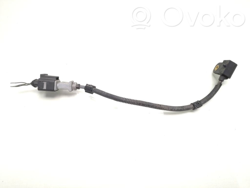 Volkswagen Touran I Camshaft position sensor 