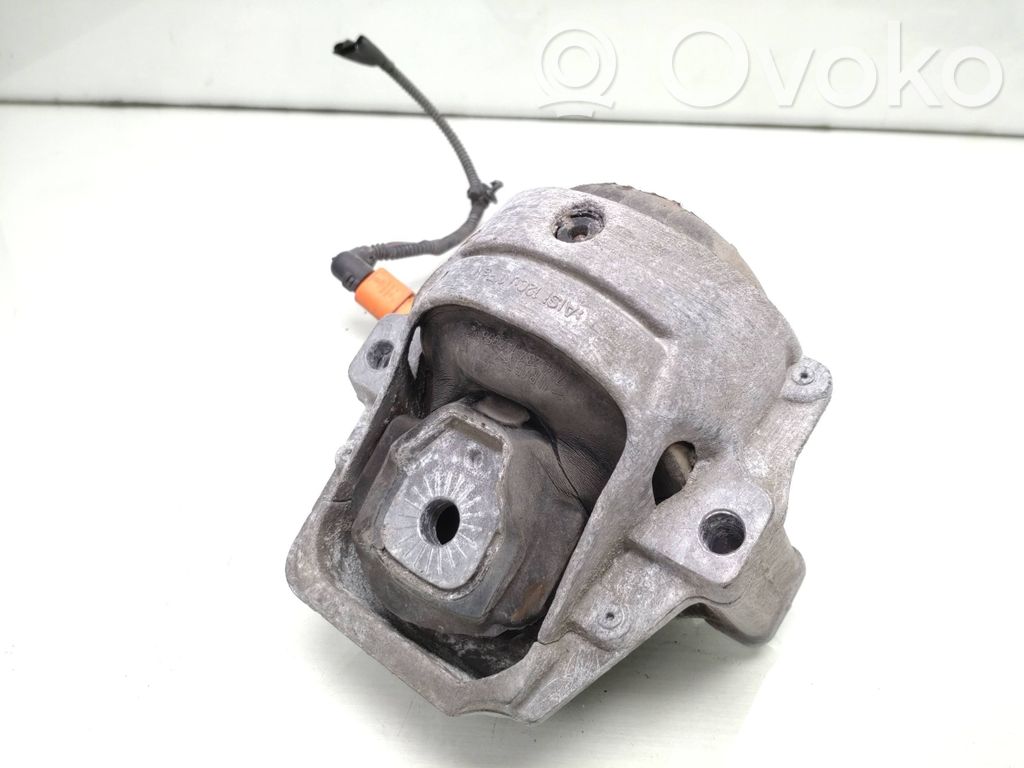 Audi A5 8T 8F Engine mount bracket 