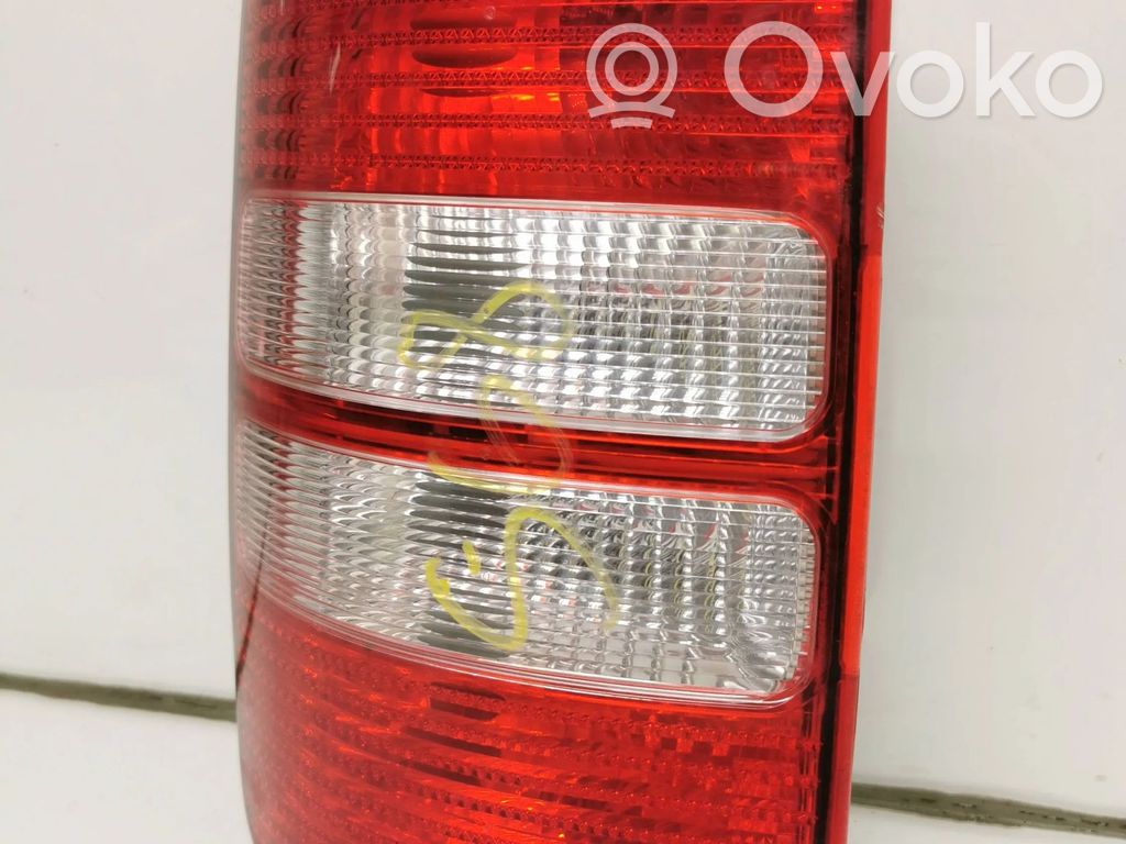 Volkswagen Caddy Aizmugurējais lukturis virsbūvē 