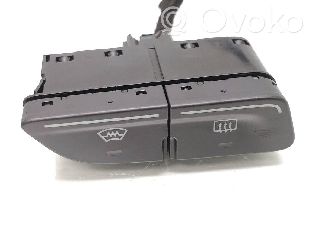Ford Focus Windscreen/window heater switch 