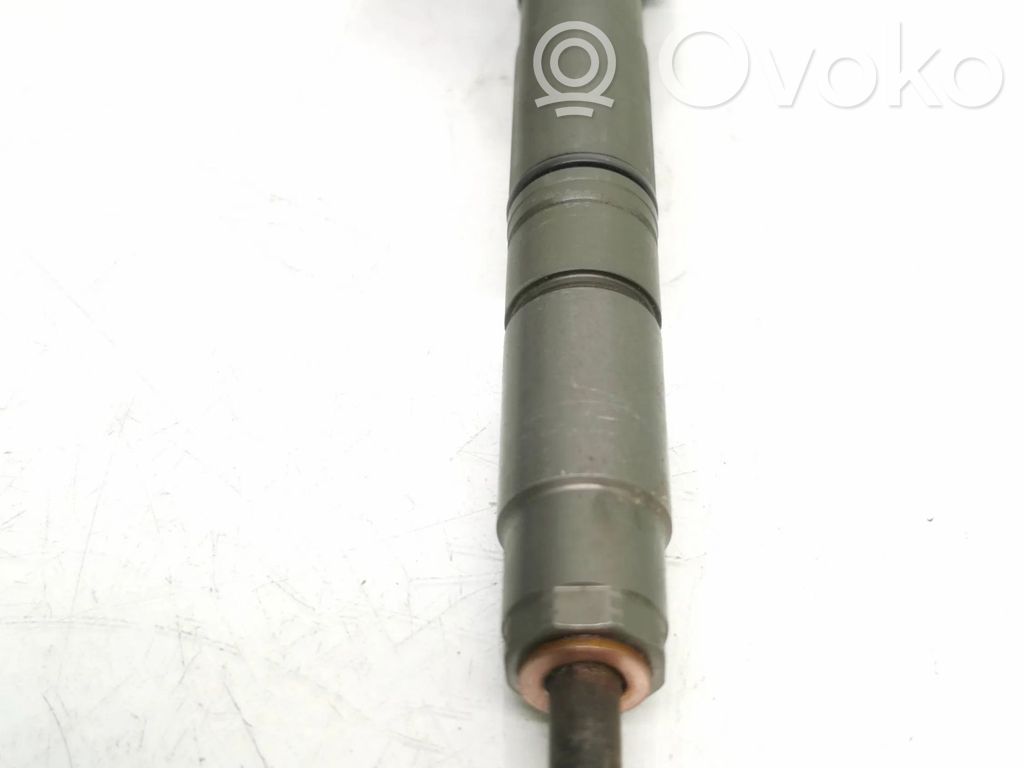 Audi A6 S6 C6 4F Fuel injector 