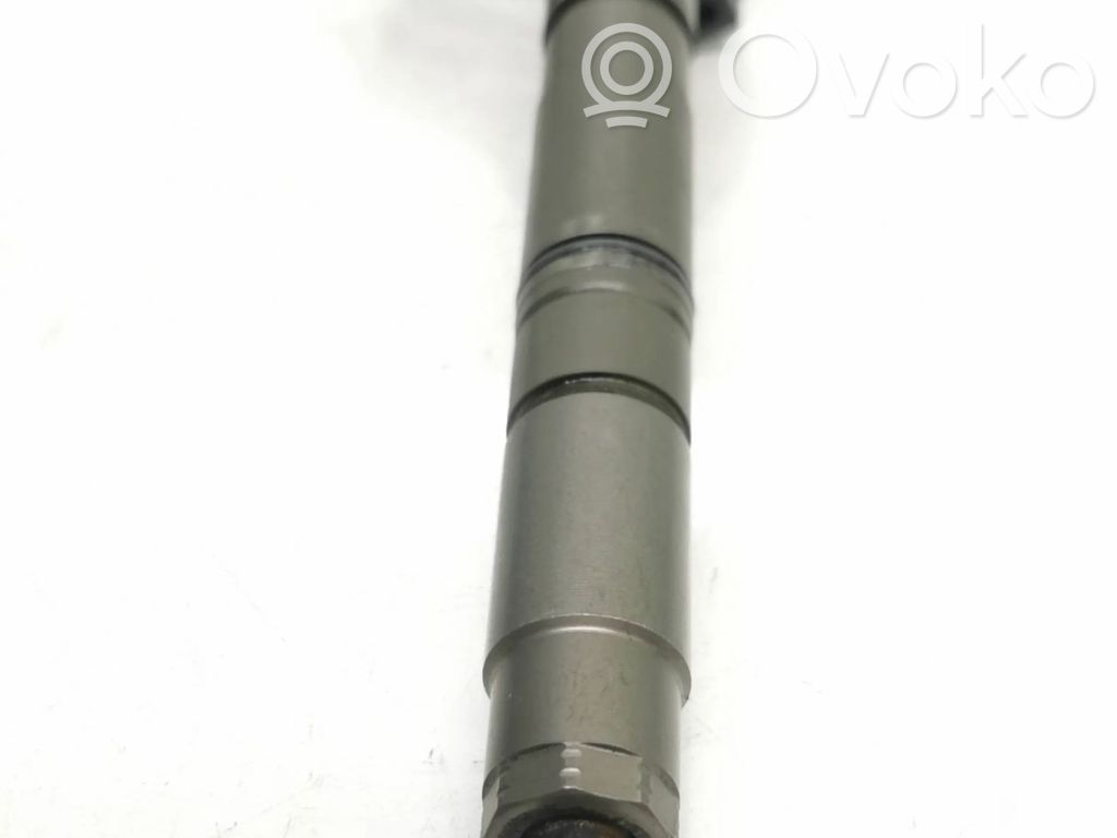 Audi A6 S6 C6 4F Fuel injector 