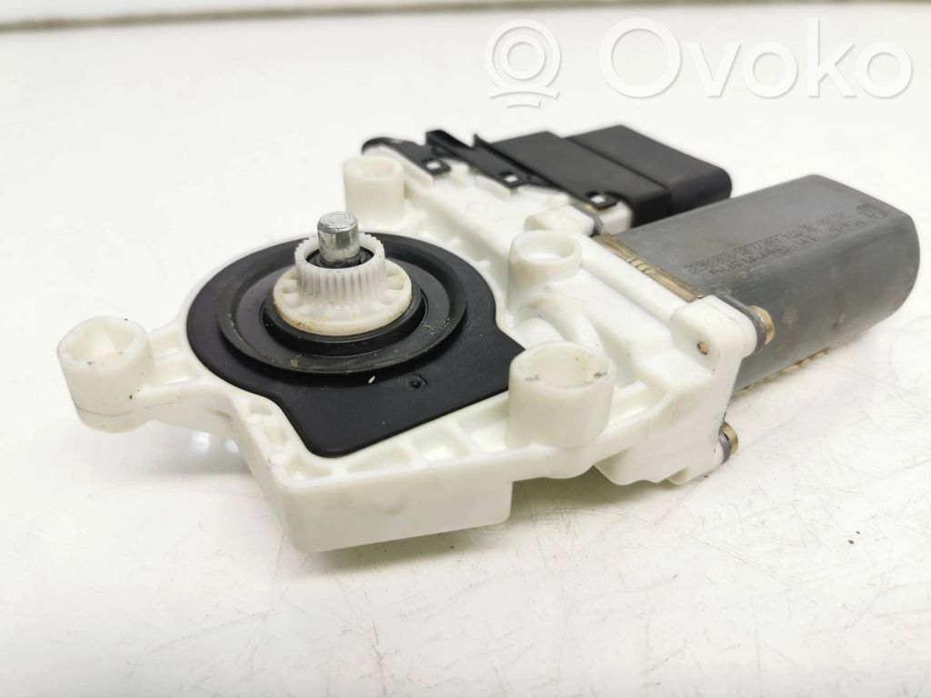 Volkswagen Golf IV Silniczek podnoszenia szyby drzwi tylnych 