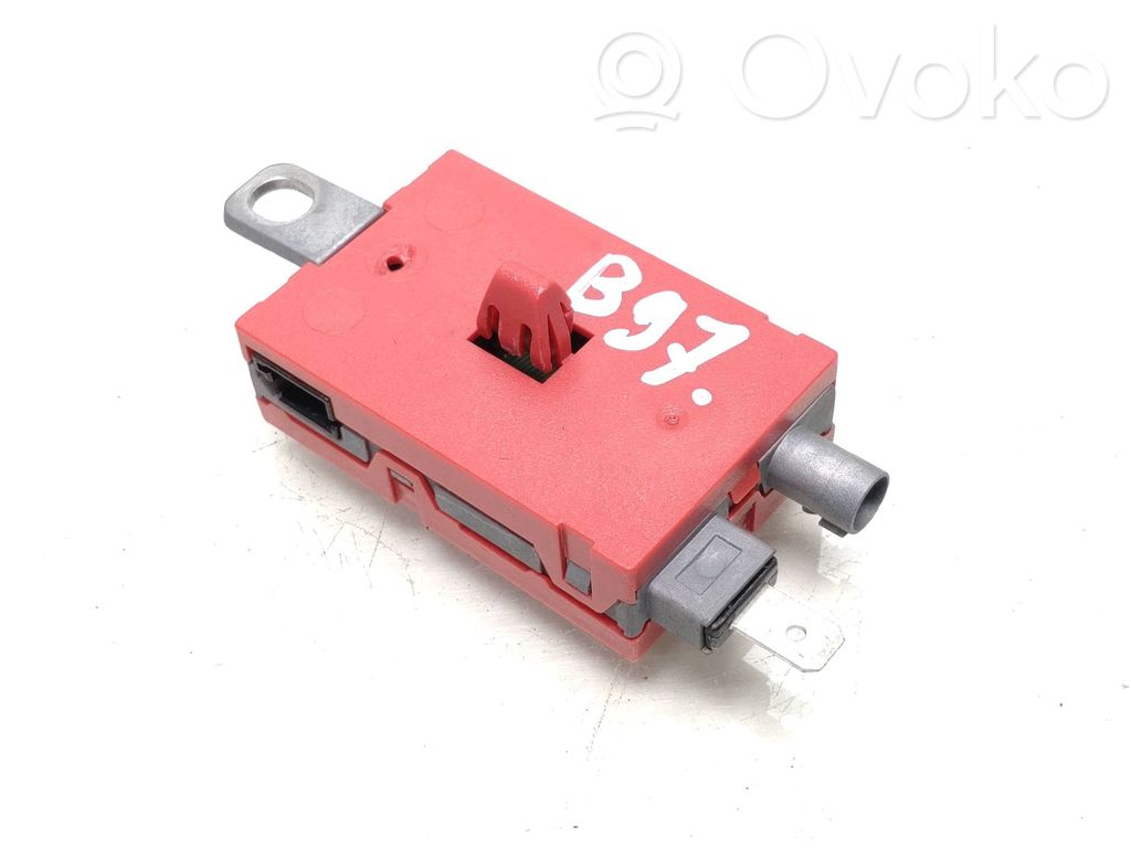 Volvo V40 Antenos stiprintuvas 
