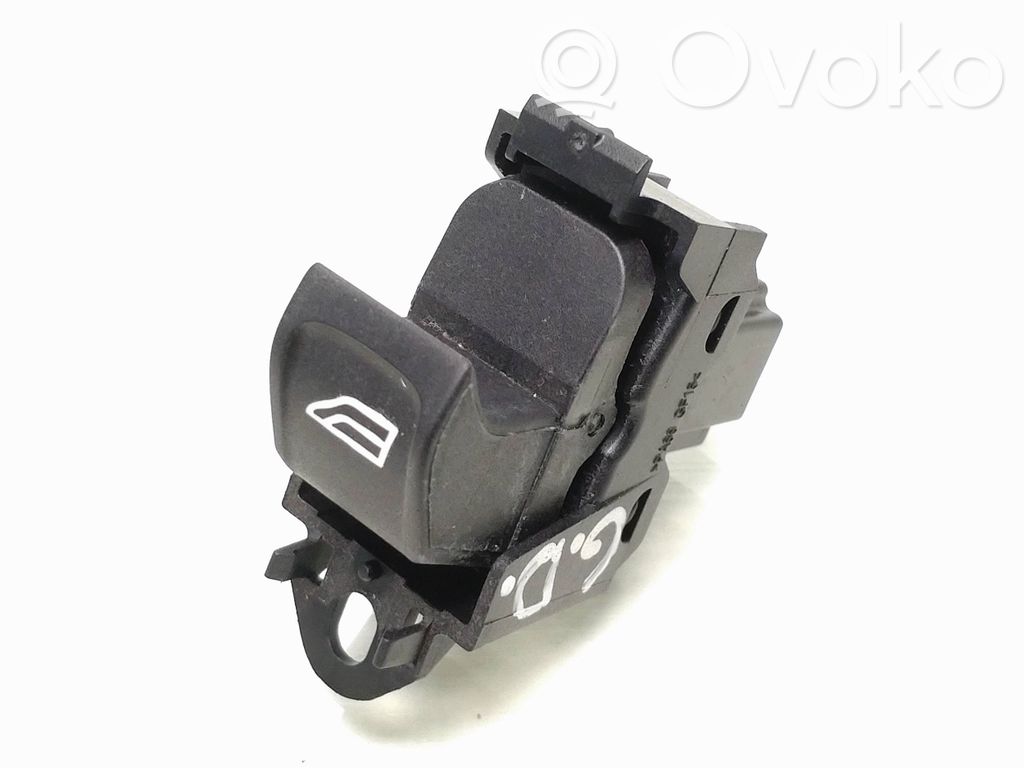 Volvo V70 Electric window control switch 