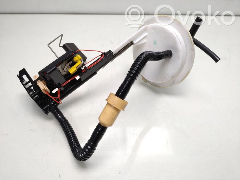 BMW 5 E60 E61 Fuel level sensor 