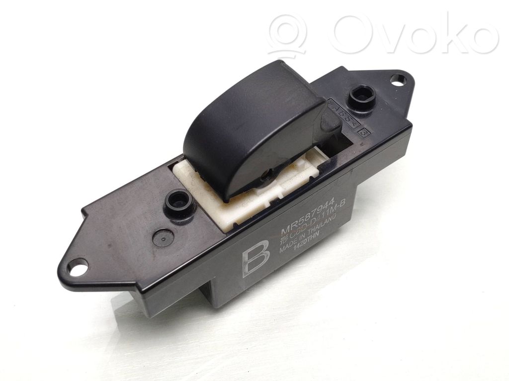 Mitsubishi Outlander Electric window control switch 