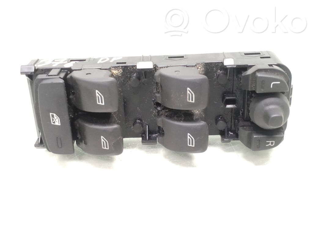 Volvo V40 Electric window control switch 