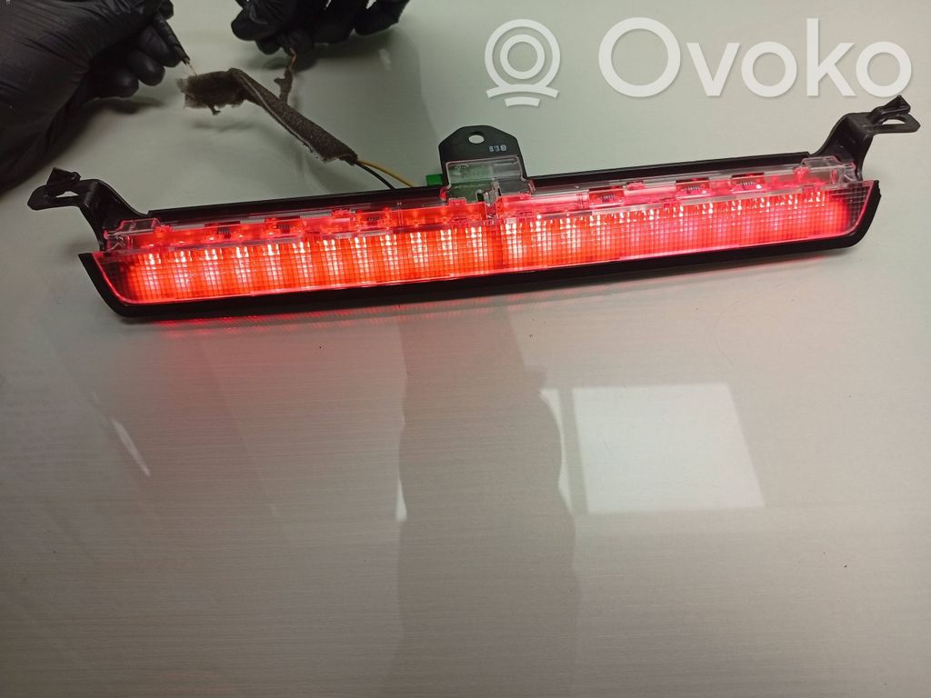 Volvo XC70 Third/center stoplight 