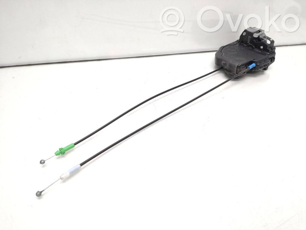 Toyota Auris E180 Rear door lock 