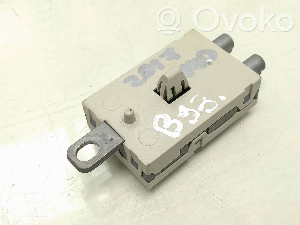 Volvo V40 Antenos stiprintuvas 