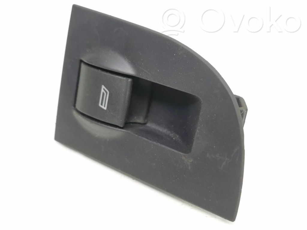 Audi A6 S6 C5 4B Electric window control switch 