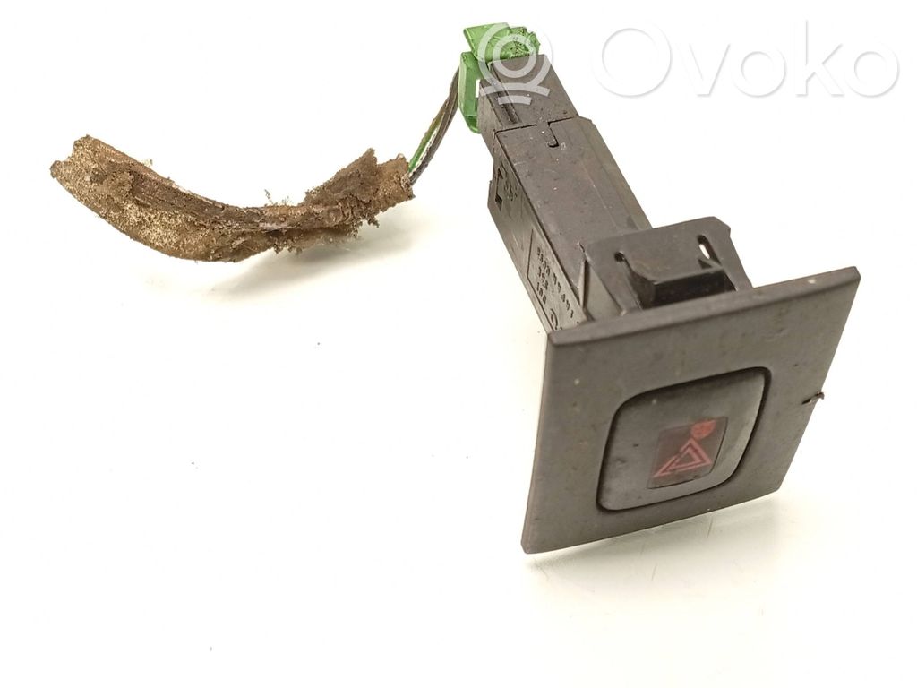 Volvo XC70 Hazard light switch 